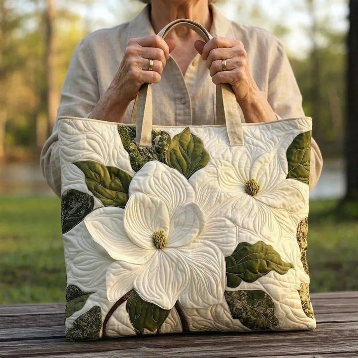 Sack Artisanal Matelassé - Elegant White Lily